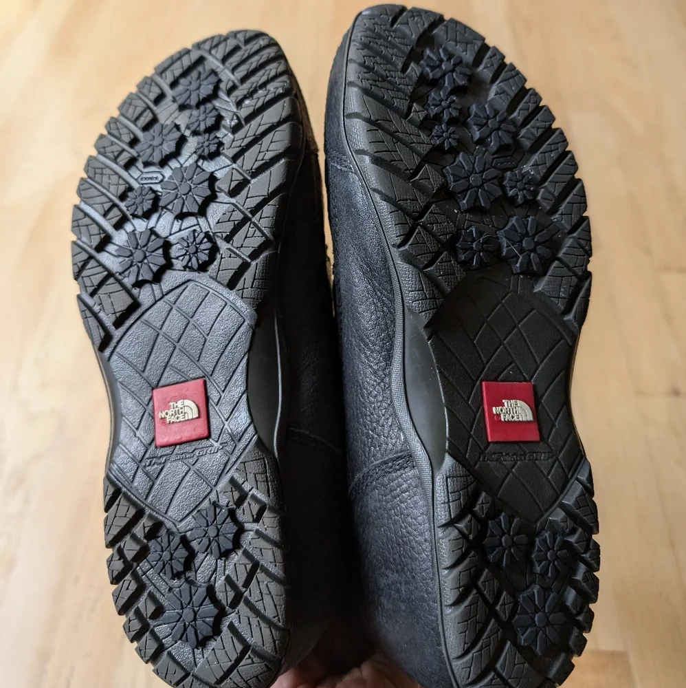 The North Face Purna Luxe Black Winter Boots size 7.5